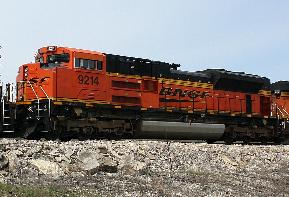BNSF 9214